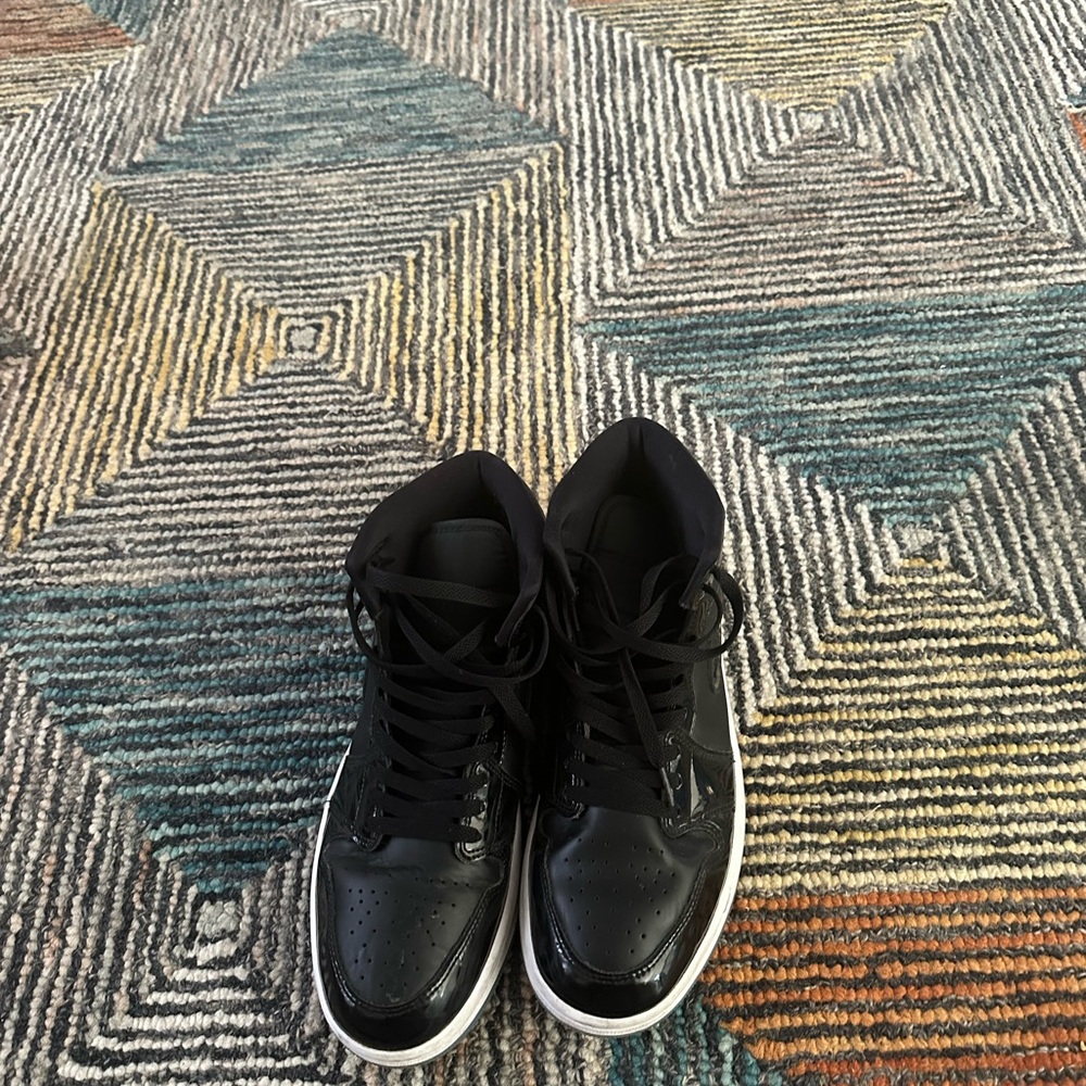 Jordan Black Sneakers, slightly worn
